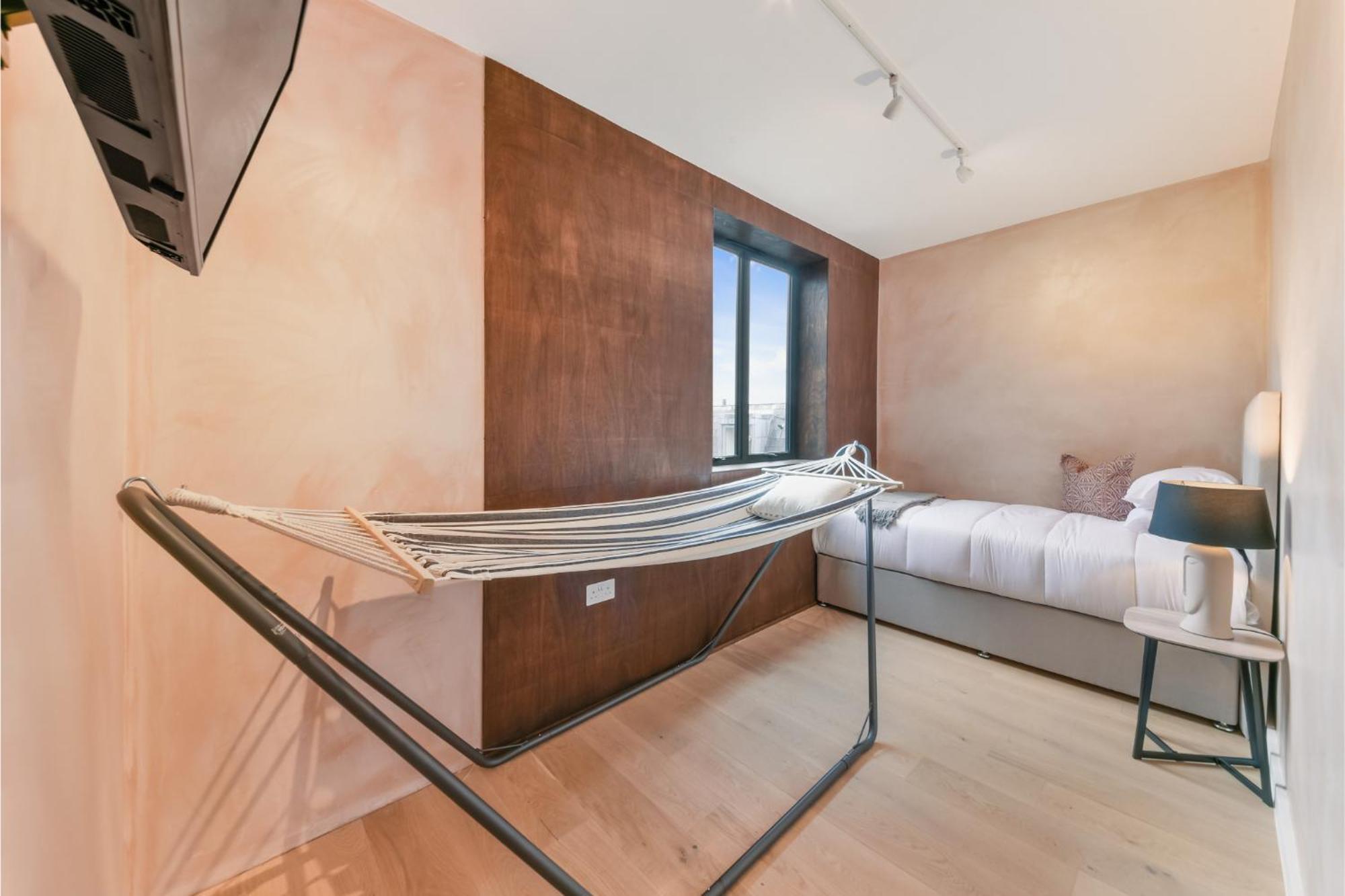 Beautiful Flat In Hipster Hackney Very Spacious! Appartement Londen